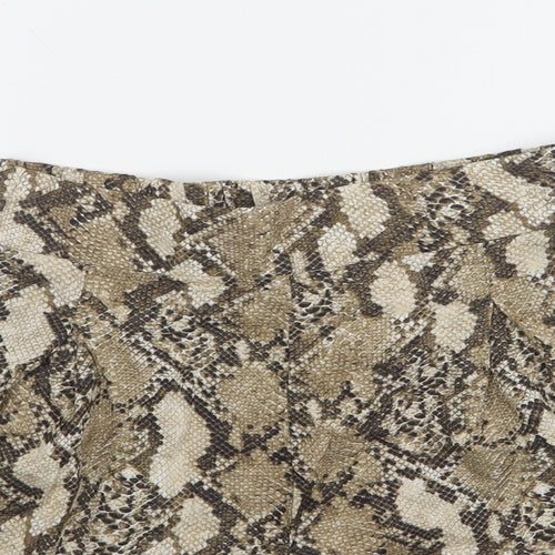 H&M Womens Green Animal Print Viscose Mom Shorts Size 8 L4 in Regular