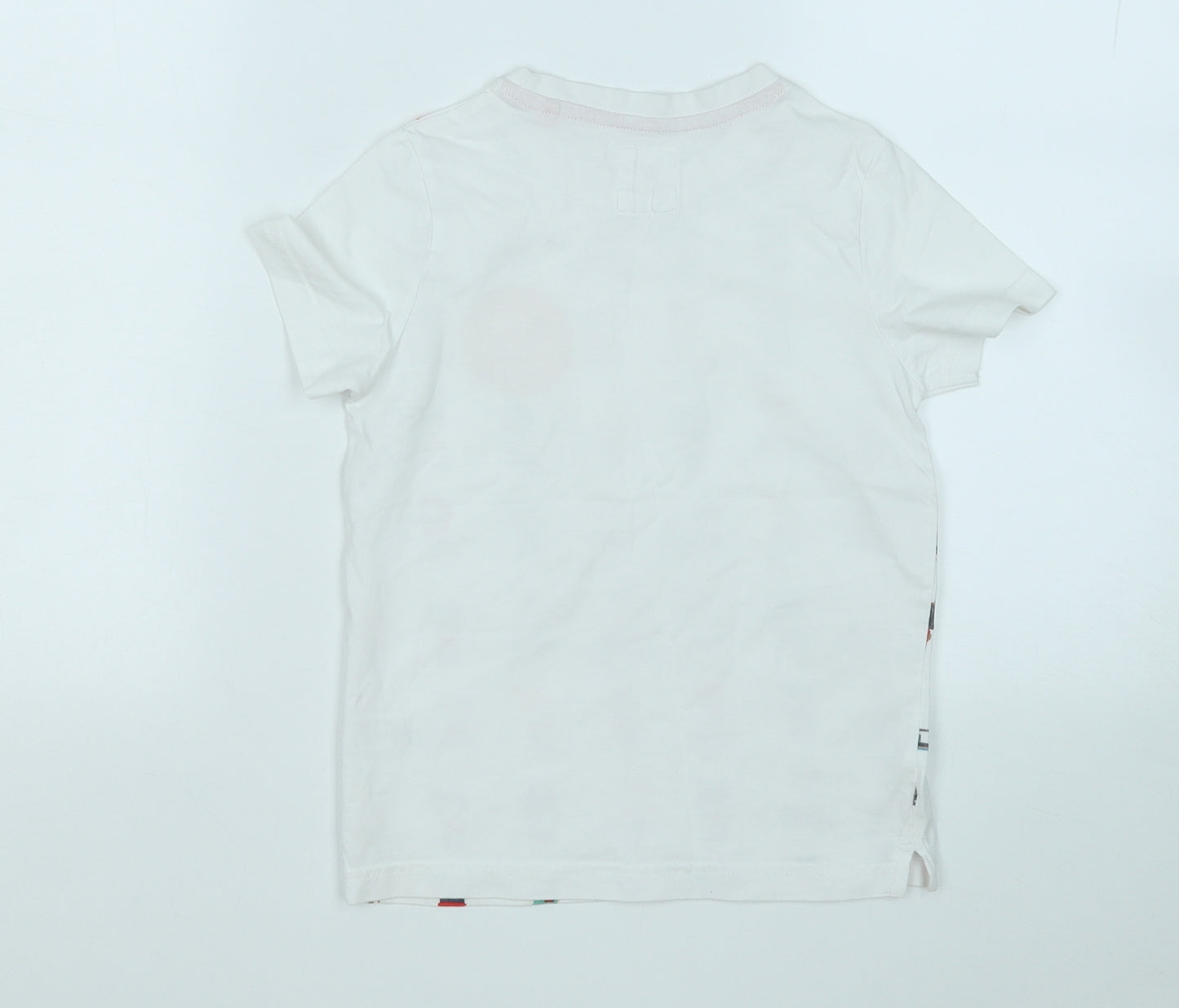 sport relief Boys White Geometric Cotton Basic T-Shirt Size 5-6 Years Round Neck