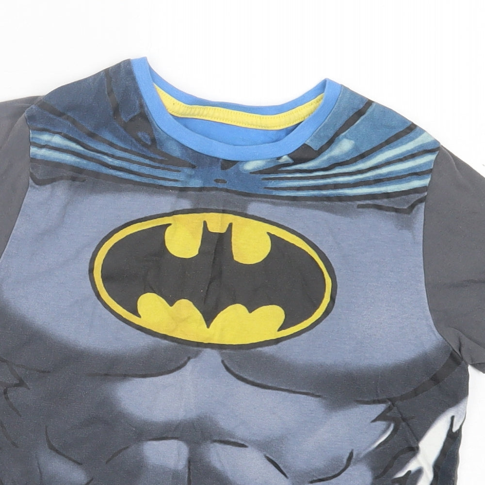 Marks and Spencer Boys Grey  Cotton Basic T-Shirt Size 6-7 Years Crew Neck Pullover - Bat Man