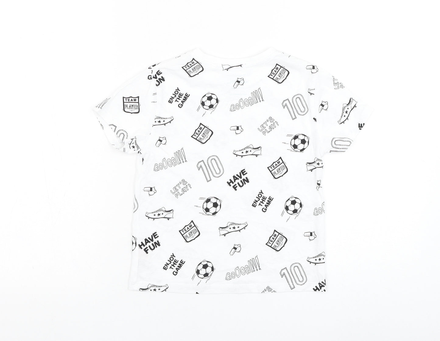 Primark Boys White  Cotton Basic T-Shirt Size 4-5 Years Round Neck Pullover - Football