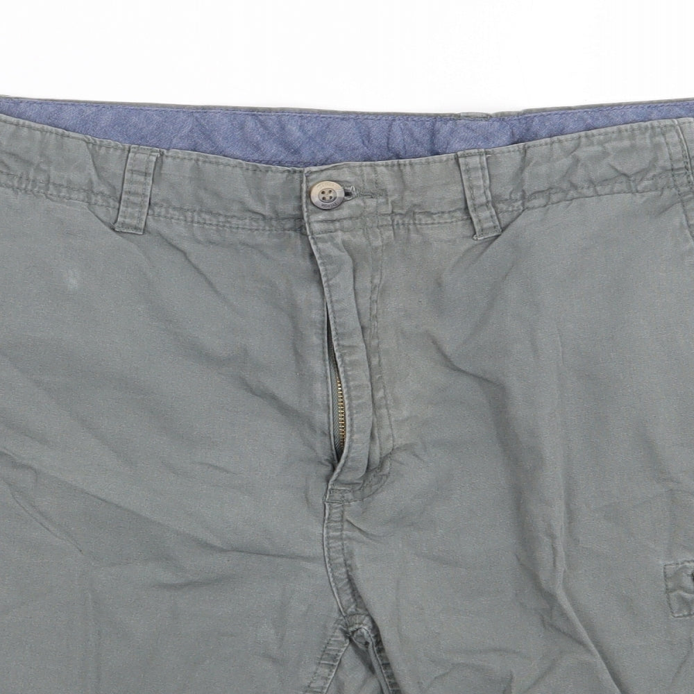 James Pringle  Mens Green  Cotton Cargo Shorts Size 38 L9 in Regular Zip
