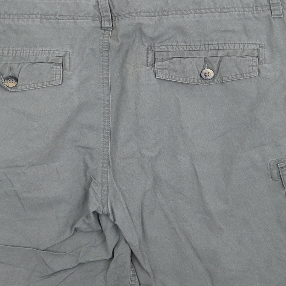 James Pringle  Mens Green  Cotton Cargo Shorts Size 38 L9 in Regular Zip