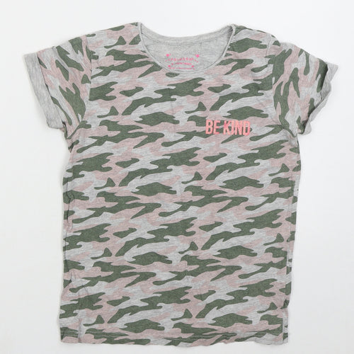 Primark Girls Green Camouflage Cotton Basic T-Shirt Size 9-10 Years Crew Neck Pullover - Be Kind
