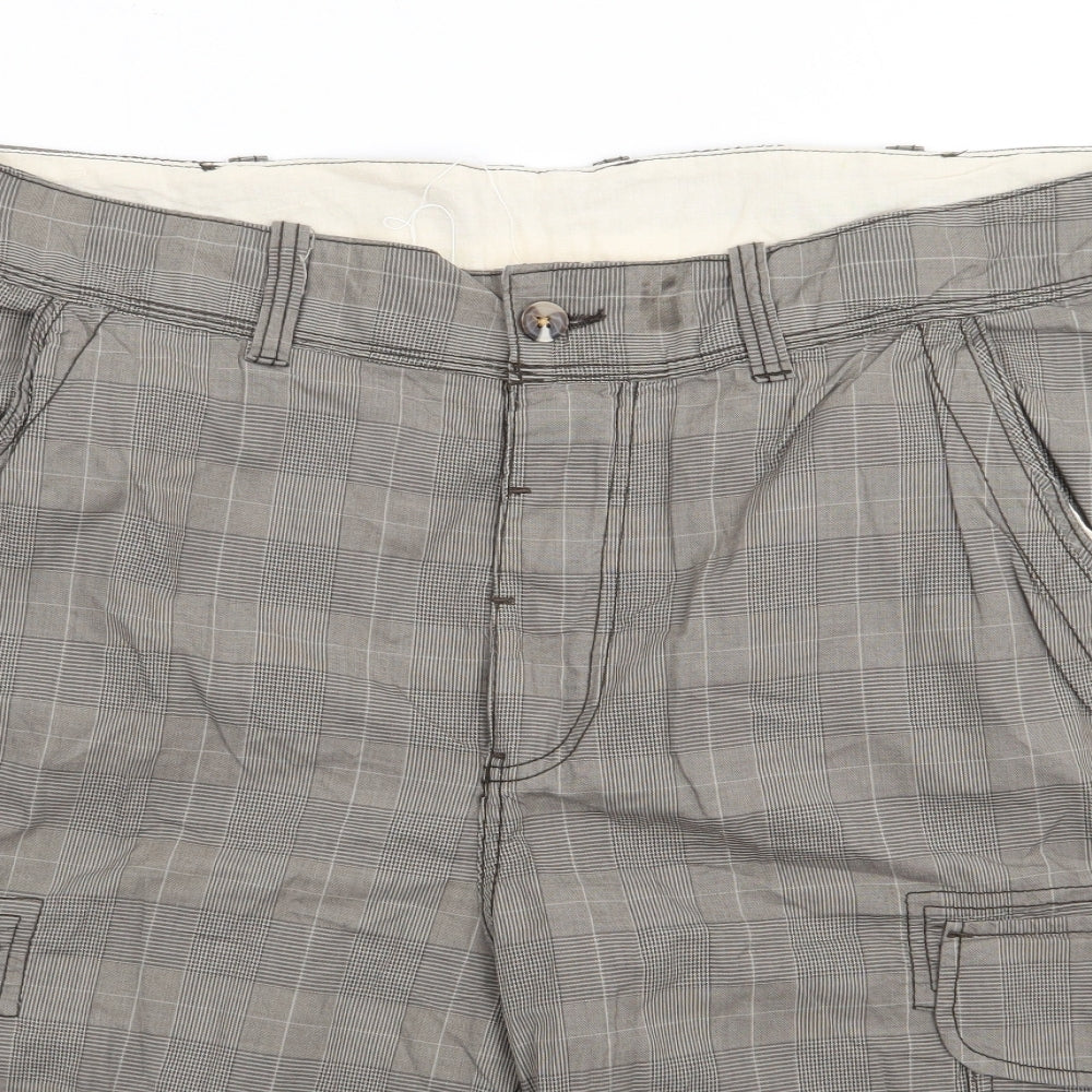 Angela Litrico Mens Brown Plaid Cotton Cargo Shorts Size 40 L10 in Regular Button