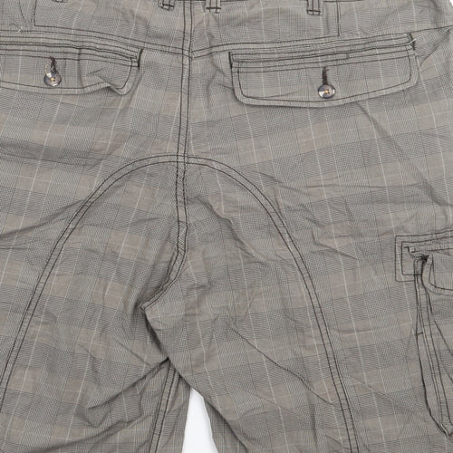 Angela Litrico Mens Brown Plaid Cotton Cargo Shorts Size 40 L10 in Regular Button