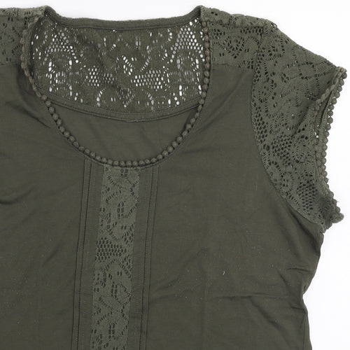 Preworn Womens Green  Polyester Jersey T-Shirt Size M Round Neck