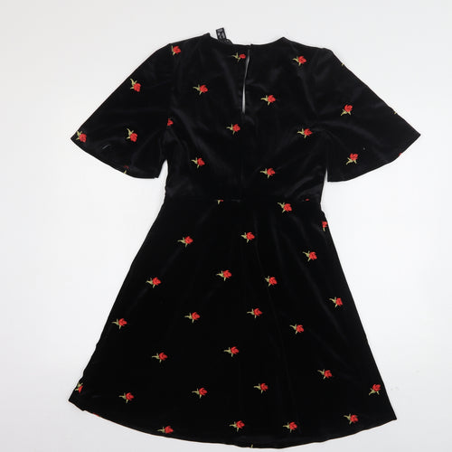 New Look Womens Black Floral Polyester A-Line  Size 8  V-Neck