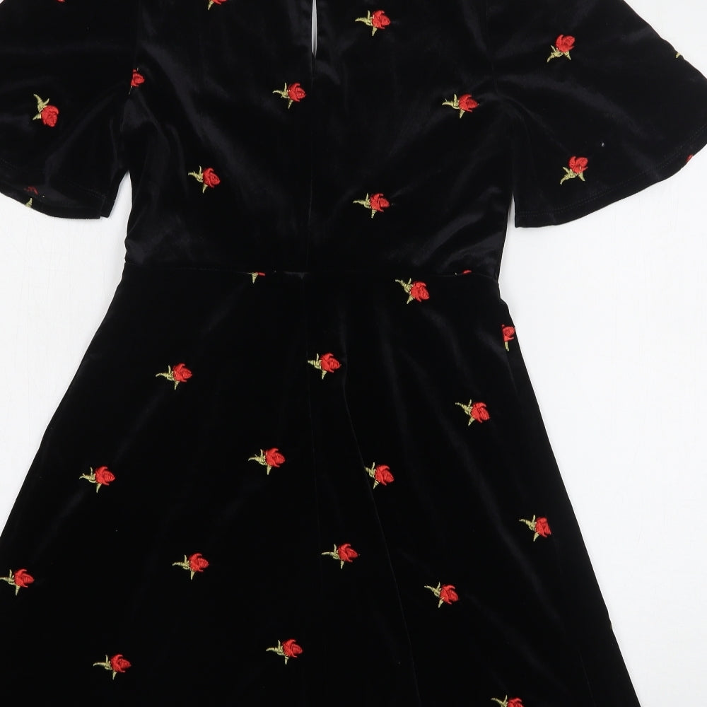 New Look Womens Black Floral Polyester A-Line  Size 8  V-Neck