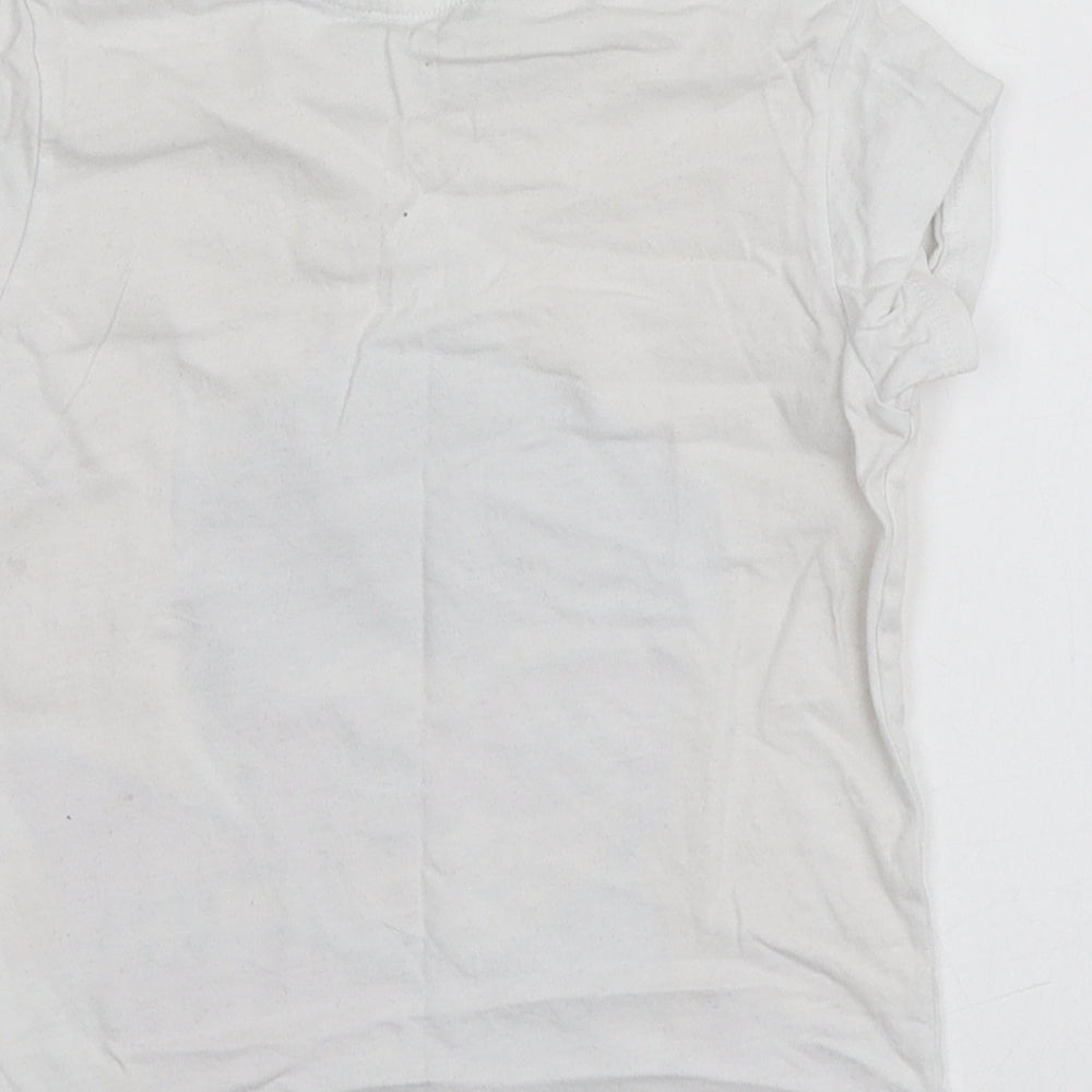 United Colors of Benetton Boys White Geometric Cotton Basic T-Shirt Size 18-24 Months Round Neck