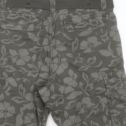 Cherokee Mens Green Floral Cotton Cargo Shorts Size 34 in  Regular