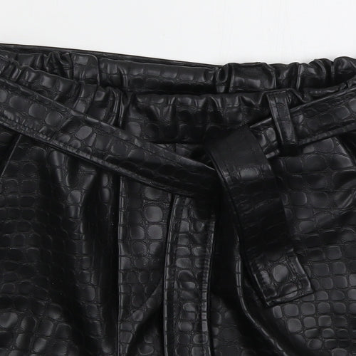 Preworn Womens Black Animal Print Polyurethane Hot Pants Shorts Size 28 in L3 in Regular