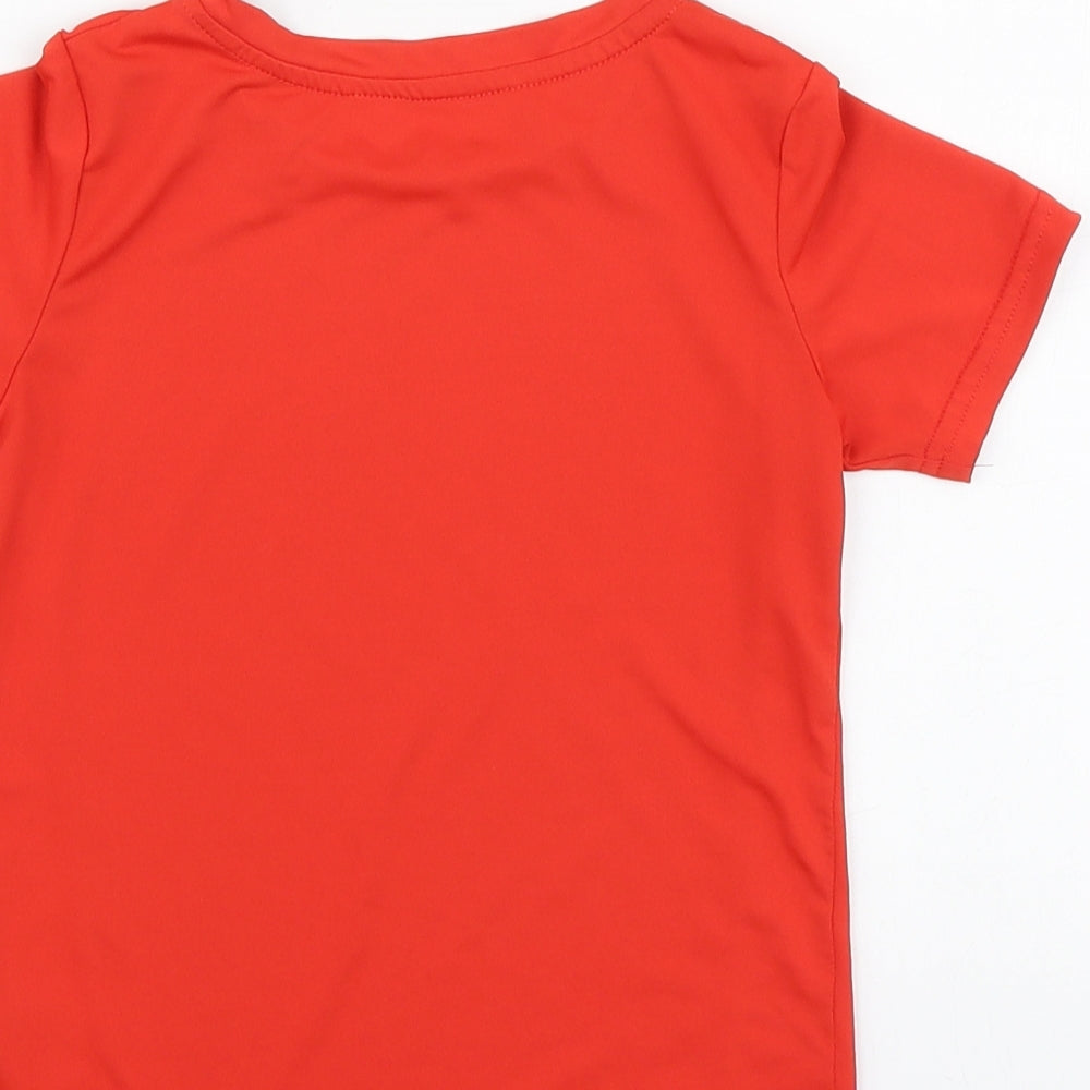 Dunnes Stores Boys Red Polyester Basic T-Shirt Size 4-5 Years Round Neck