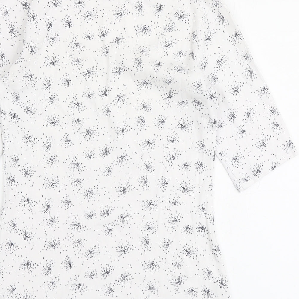 Dunnes Stores Womens White Geometric Cotton Basic T-Shirt Size 12 Round Neck