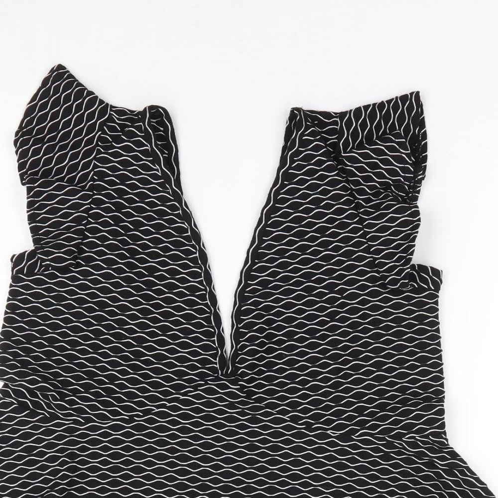 GUESS Womens Black Geometric Polyester Jersey T-Shirt Size 8 V-Neck