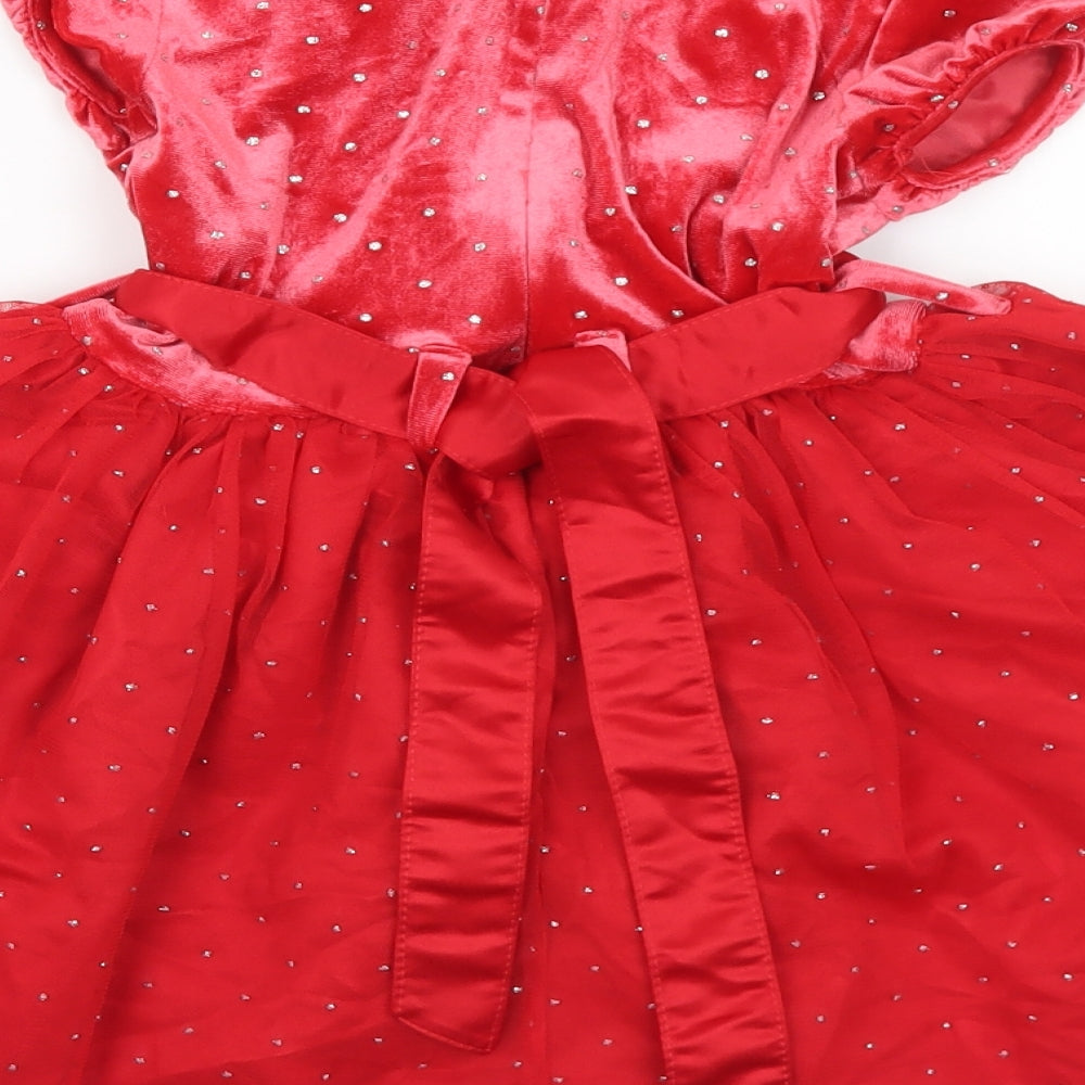 Marks and Spencer Girls Red Polyester Ball Gown Size 6-7 Years Round Neck