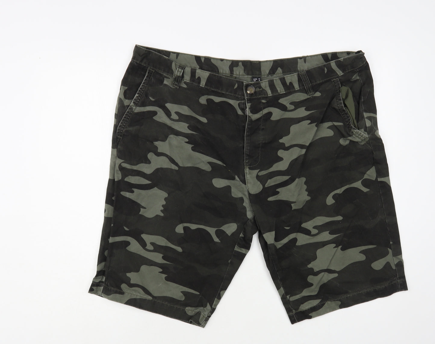 Cedarwood State Mens Green Camouflage Cotton Chino Shorts Size 40 in L11 in Regular Button