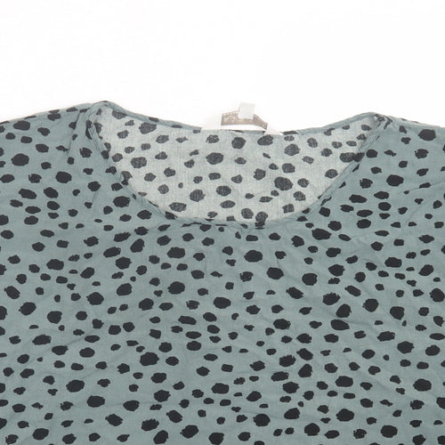 Apricot Womens Green Animal Print Viscose Basic T-Shirt Size 16 Crew Neck - Dalmatian Print