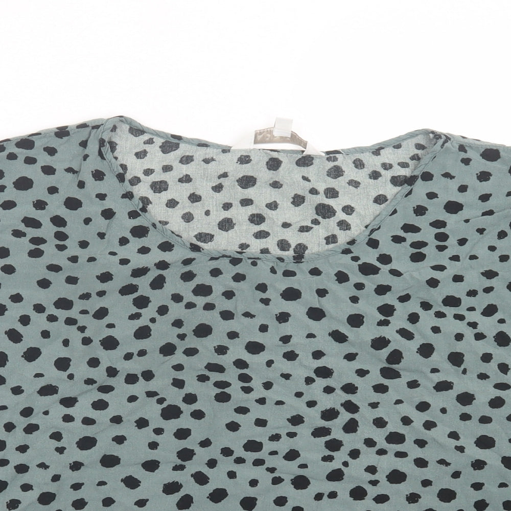 Apricot Womens Green Animal Print Viscose Basic T-Shirt Size 16 Crew Neck - Dalmatian Print