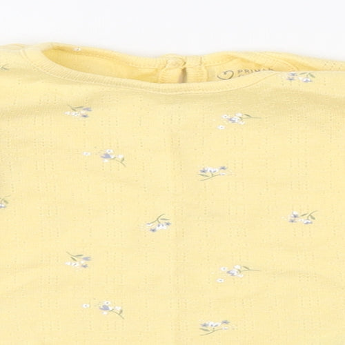 Primark Girls Yellow Floral Cotton Basic T-Shirt Size 9-12 Months Round Neck Button - Scalloped trims