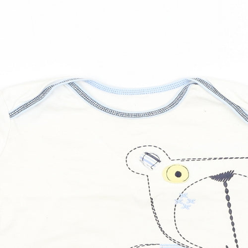 George Boys White Cotton Basic T-Shirt Size 6-9 Months Round Neck Pullover - Bear