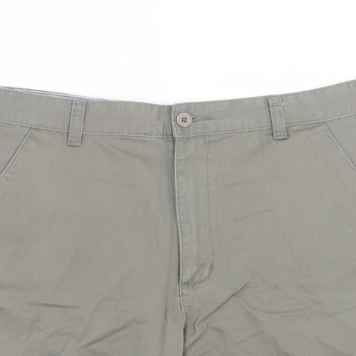 Easy Mens Green Cotton Chino Shorts Size 36 in L9 in Regular Button