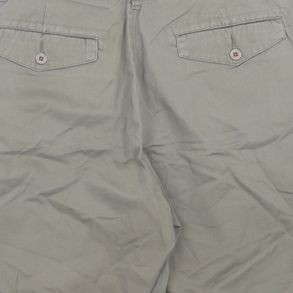 Easy Mens Green Cotton Chino Shorts Size 36 in L9 in Regular Button