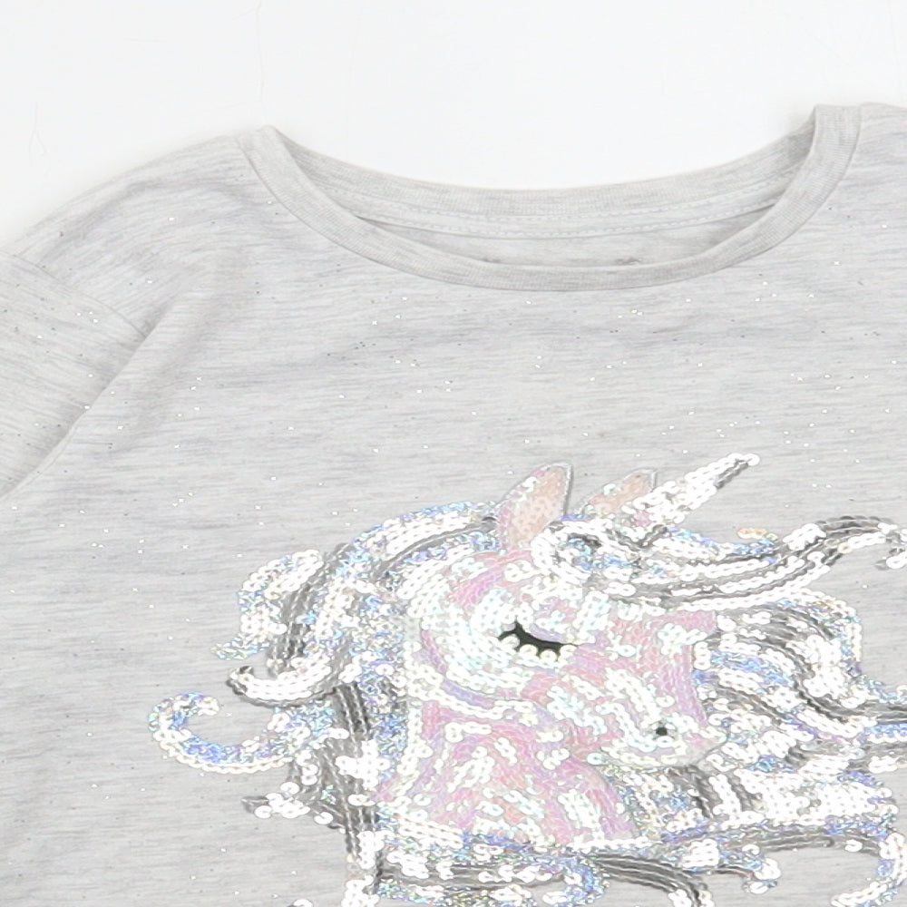 Primark Girls Grey Cotton Basic T-Shirt Size 6-7 Years Round Neck Pullover - Unicorn