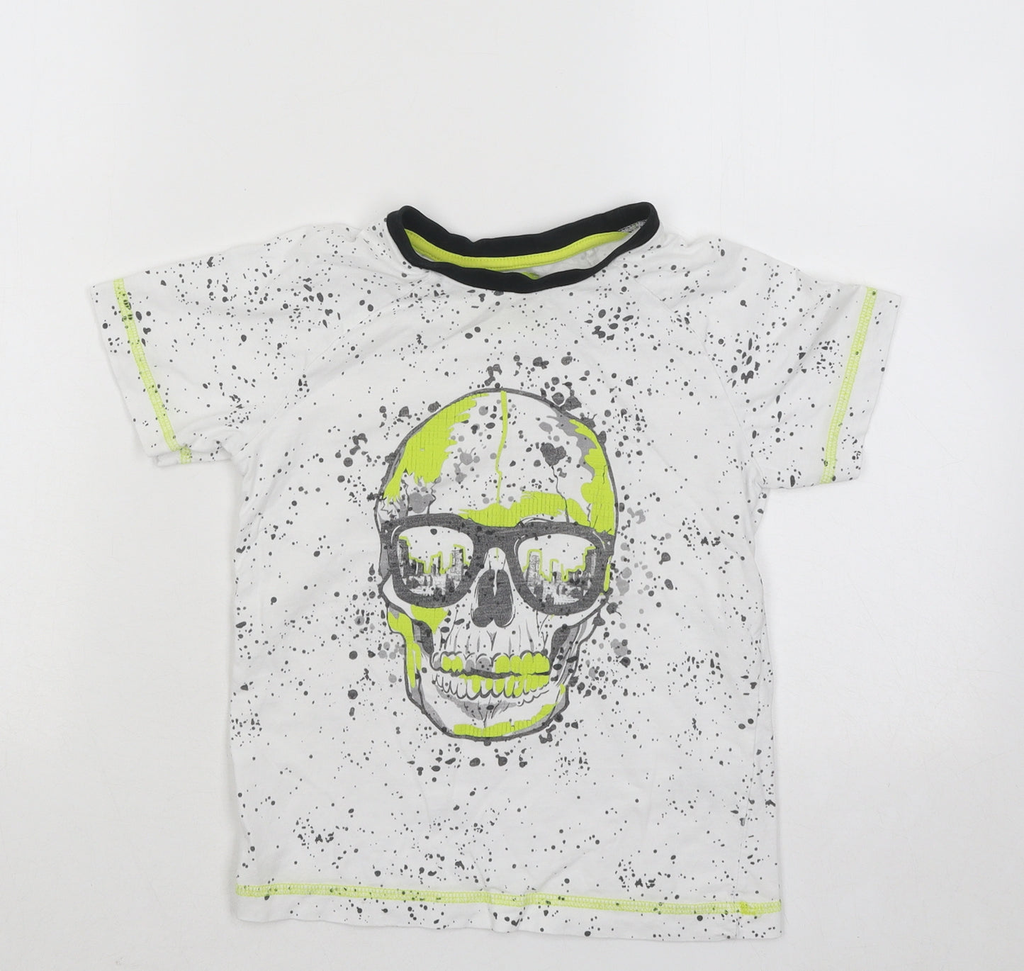 Matalan Boys White Geometric Cotton Basic T-Shirt Size 8 Years Round Neck Pullover - Skull Paint Splatter