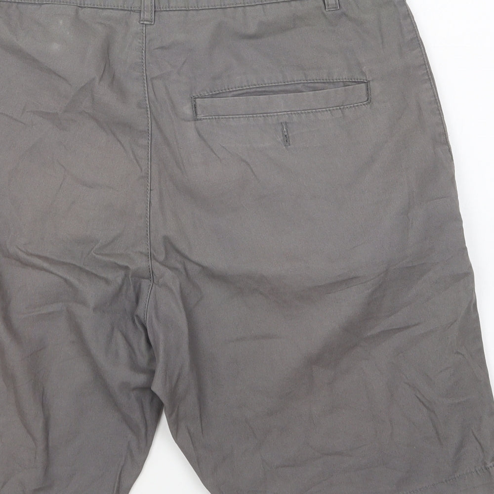 H&M Mens Grey Cotton Chino Shorts Size 32 in L9 in Regular Button