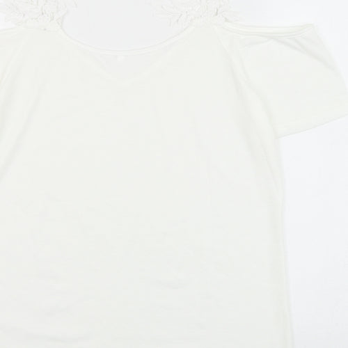 Preworn Womens White Polyester Basic Blouse Size M V-Neck - Crochet Cold Shoulder
