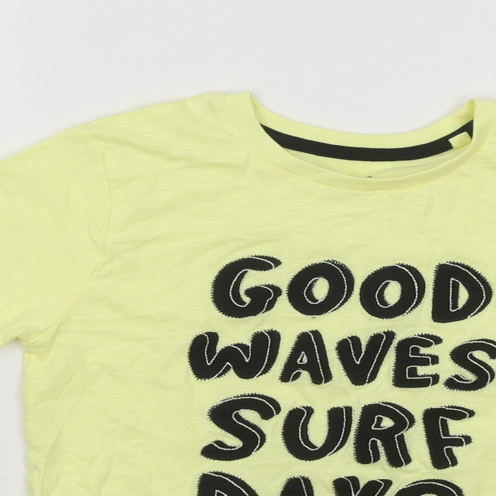 Primark Boys Yellow Cotton Basic T-Shirt Size 6-7 Years Round Neck Pullover - Good Waves Surf Days