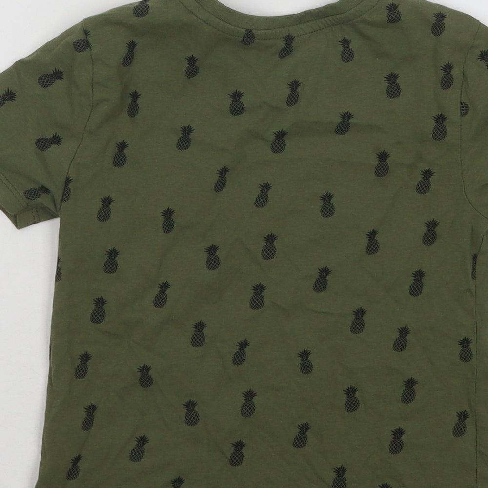 Primark Boys Green Geometric Cotton Basic T-Shirt Size 5-6 Years Round Neck Pullover - Be Kind Be Cool