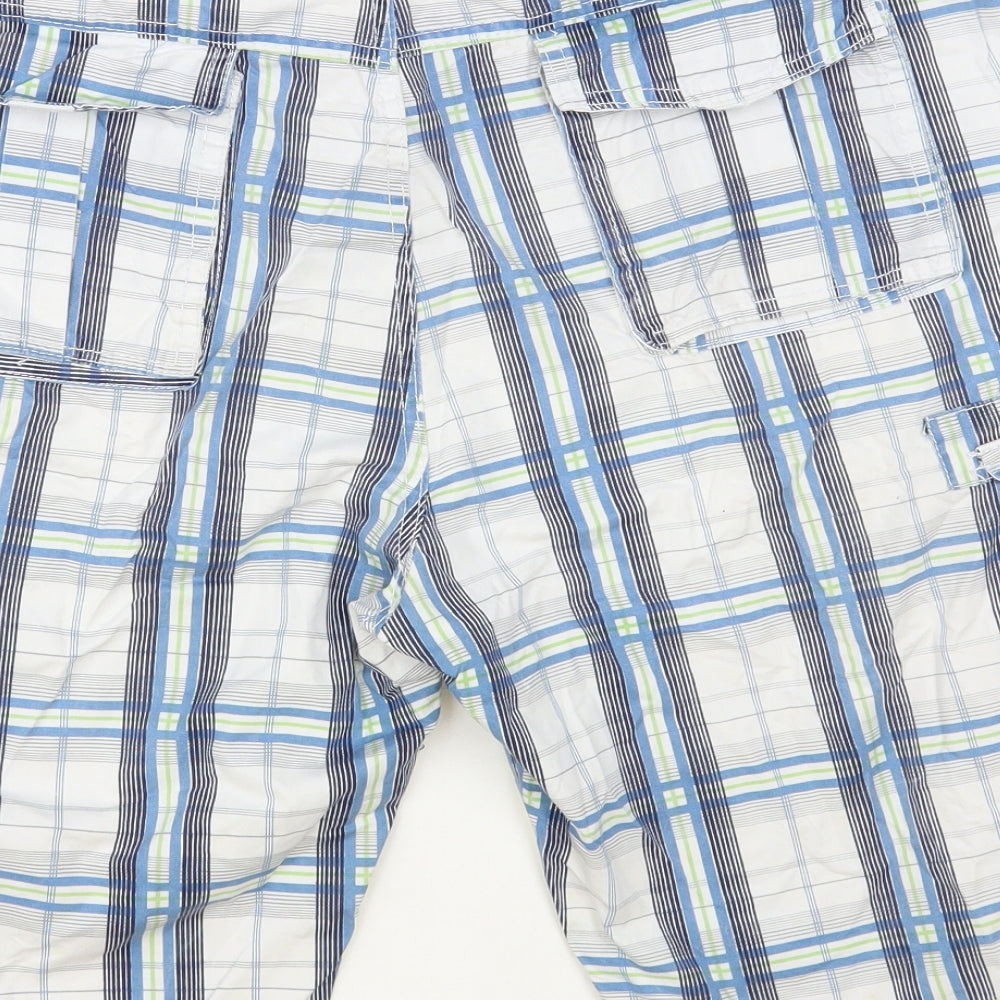 Desierto Mens Multicoloured Plaid Cotton Cargo Shorts Size 36 in L12 in Regular Button