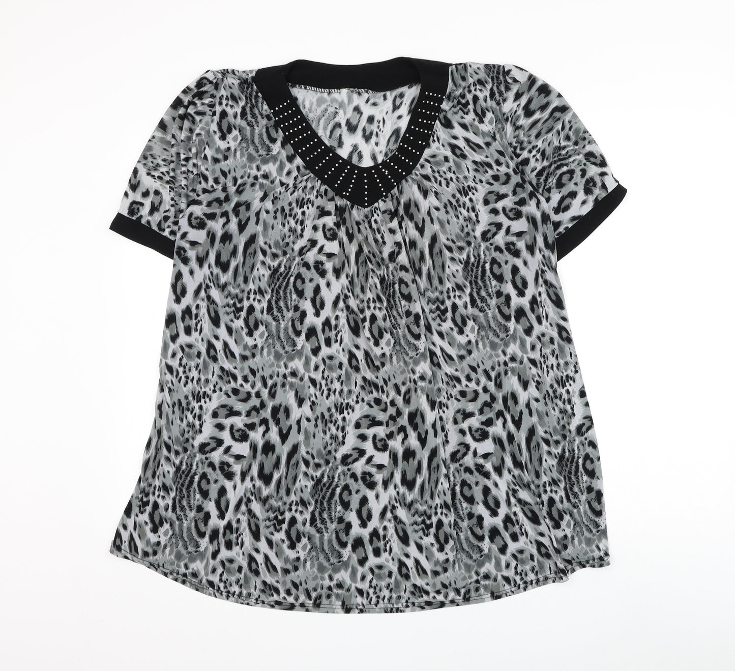 Preworn Womens Grey Animal Print Polyester Basic Blouse Size L Scoop Neck - Leopard Print