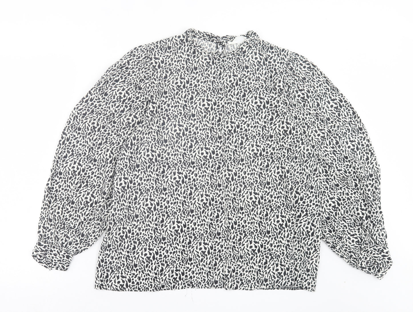 Primark Womens White Animal Print Viscose Basic Blouse Size 14 Crew Neck