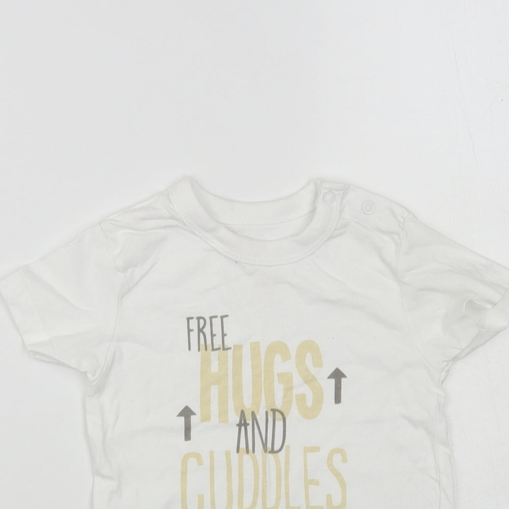 Pep & Co Baby White Cotton Basic T-Shirt Size 9-12 Months Crew Neck Snap - Free Hugs