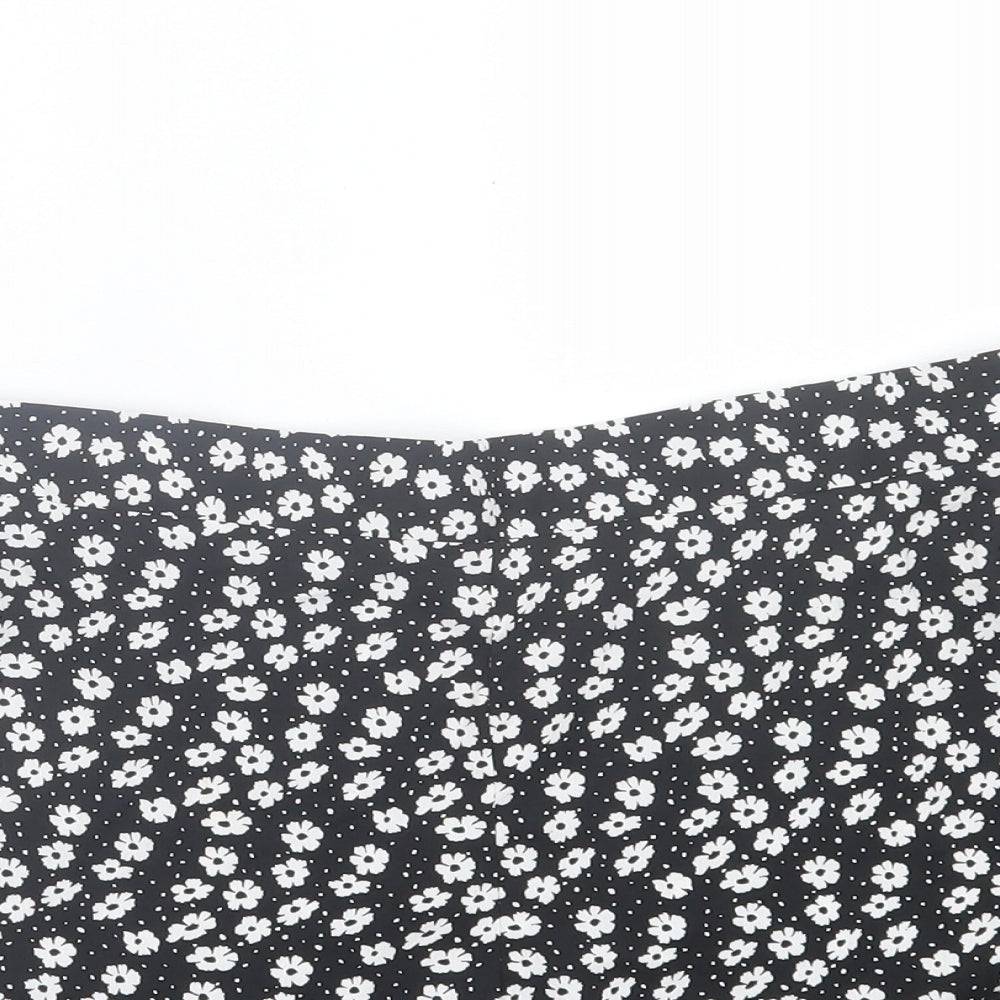 Boohoo Womens Black Floral Polyester Paperbag Shorts Size 14 Regular Pull On