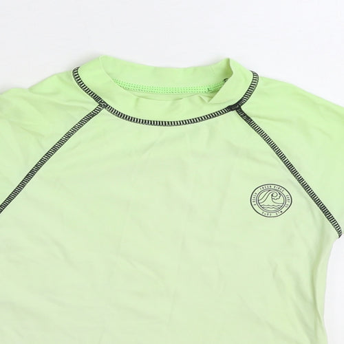Matalan Boys Green Polyester Basic T-Shirt Size 4-5 Years Mock Neck Pullover - Rash guard