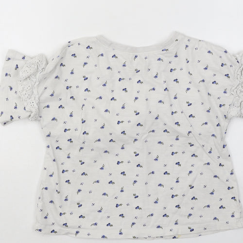 NEXT Girls White Floral Cotton Basic T-Shirt Size 8 Years Round Neck Pullover