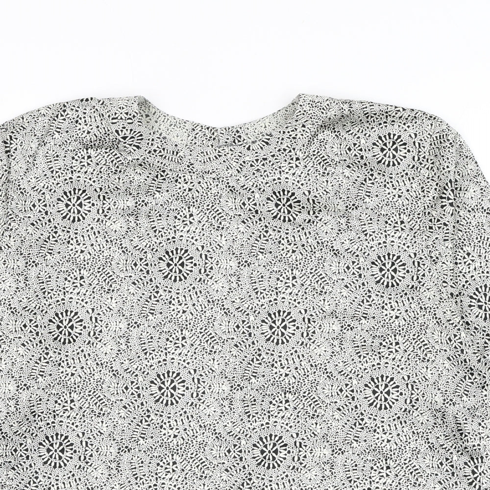 Preworn Womens Grey Geometric Polyester Basic Blouse Size M Round Neck