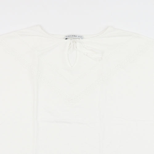 Gallery Womens White Polyester Basic Blouse Size S Round Neck