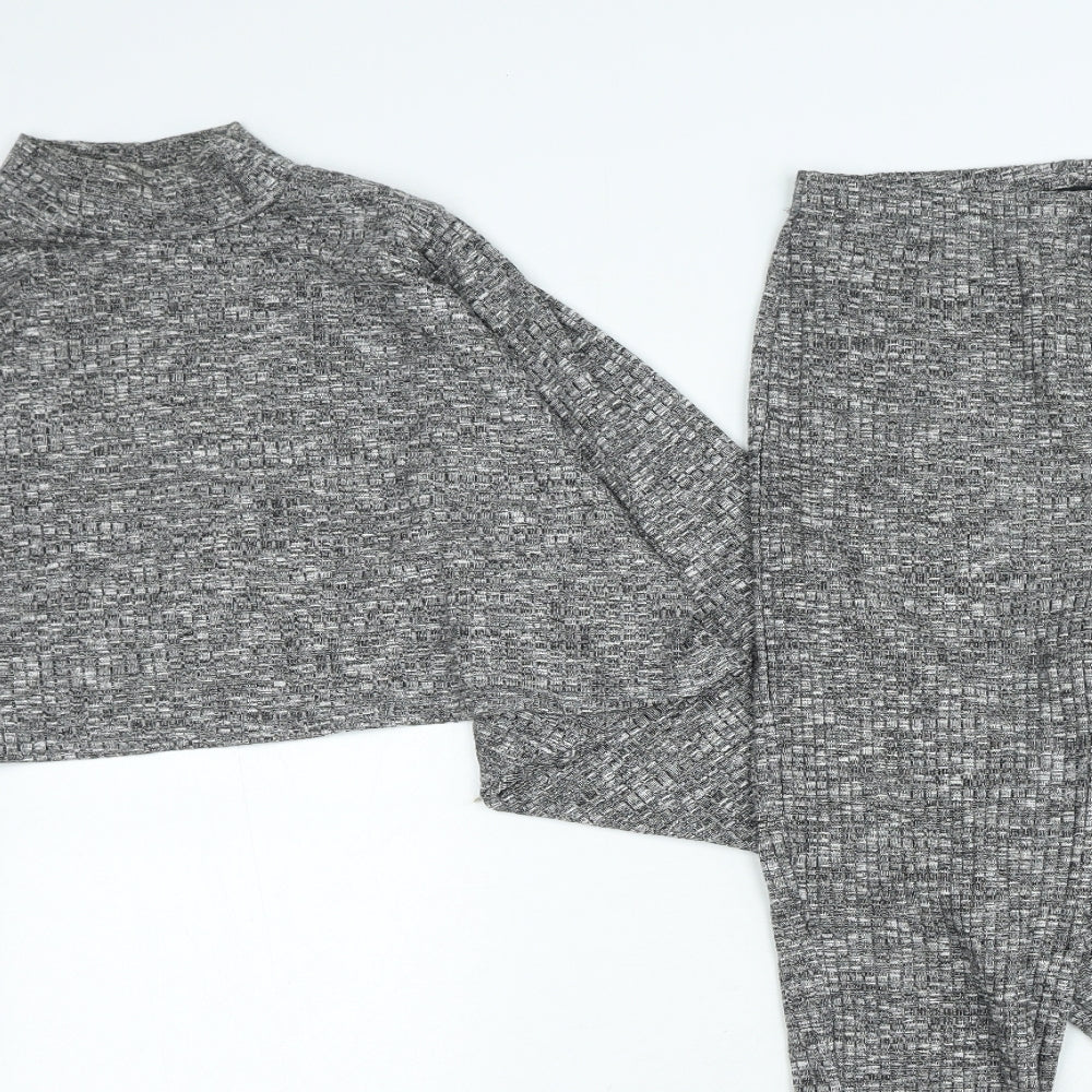 Boohoo Womens Grey Polyester Basic T-Shirt Size 10 Crew Neck - Two Piece