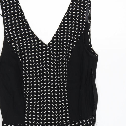 H&M Womens Black Geometric Polyester Fit & Flare Size 8 V-Neck Zip