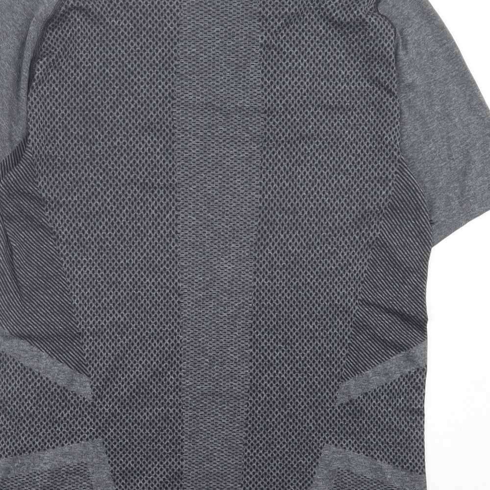 Marks and Spencer Mens Grey Polyester Basic T-Shirt Size M Crew Neck Pullover - Seamfree
