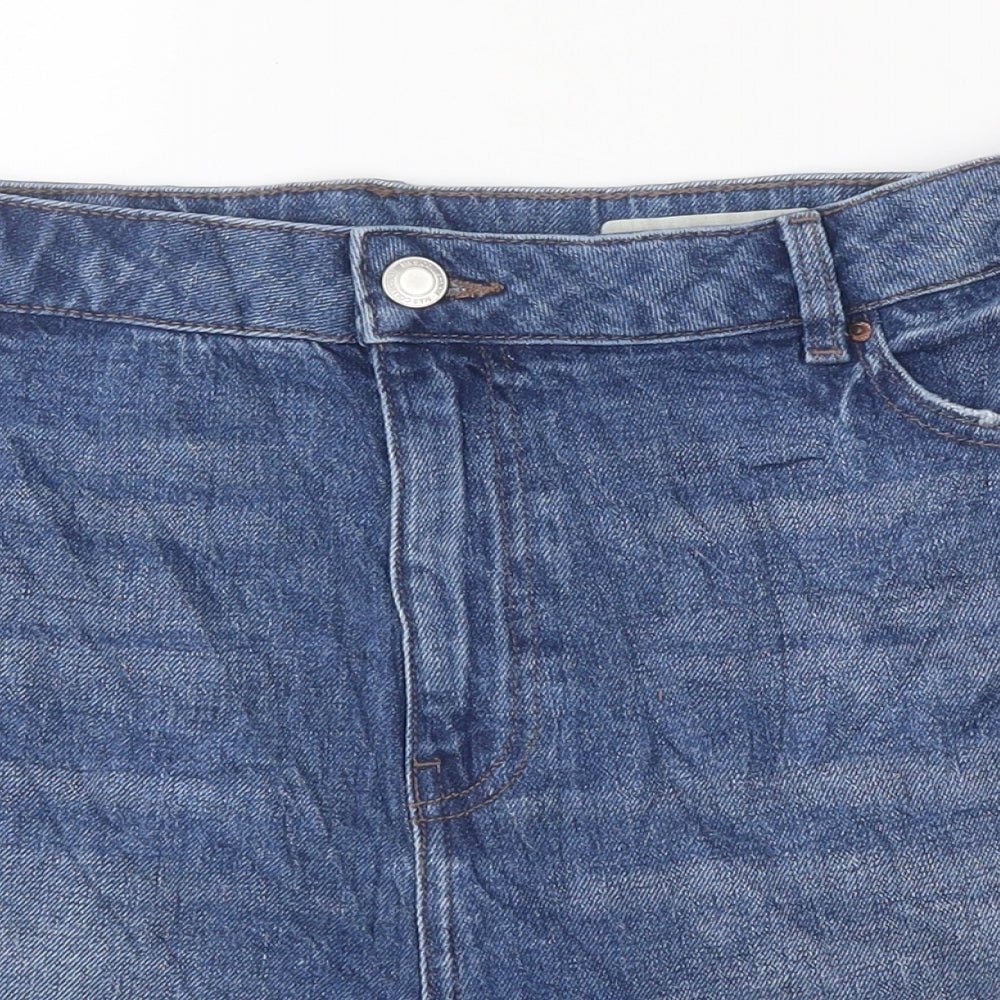 Marks and Spencer Womens Blue Cotton Mom Shorts Size 20 L17 in Regular Zip