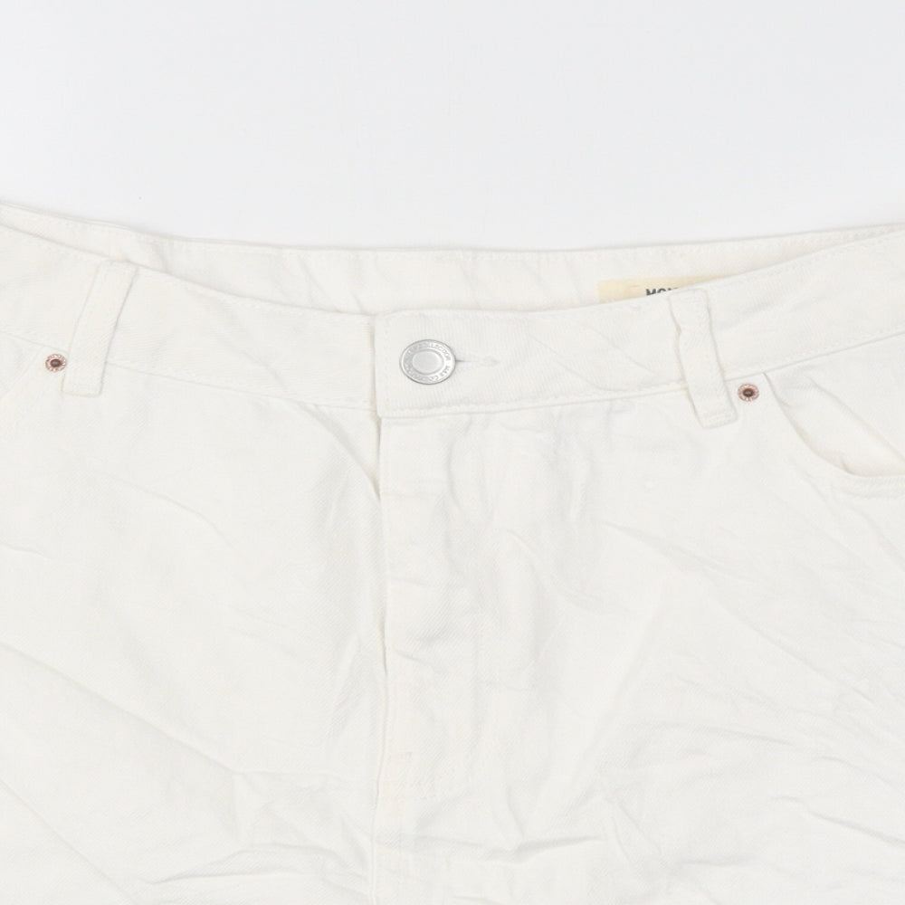 Marks and Spencer Womens White 100% Cotton Mom Shorts Size 18 L17 in Regular Zip