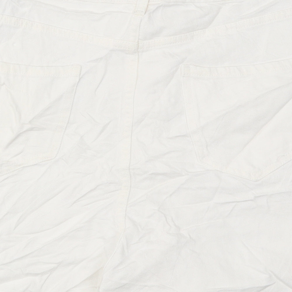 Marks and Spencer Womens White 100% Cotton Mom Shorts Size 18 L17 in Regular Zip