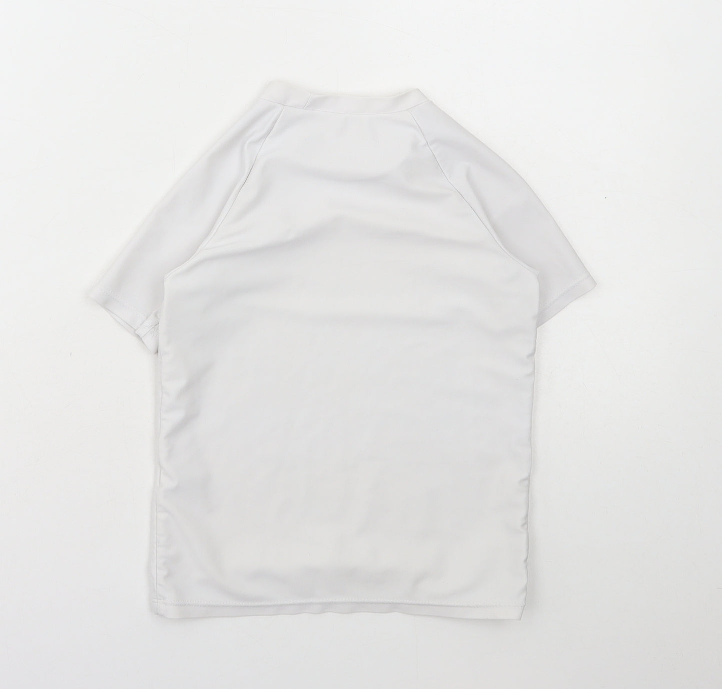 Preworn Boys White Polyester Basic T-Shirt Size 9 Years Round Neck Pullover - Swim T-Shirt SURF