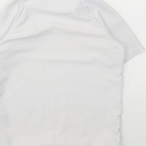 Preworn Boys White Polyester Basic T-Shirt Size 9 Years Round Neck Pullover - Swim T-Shirt SURF