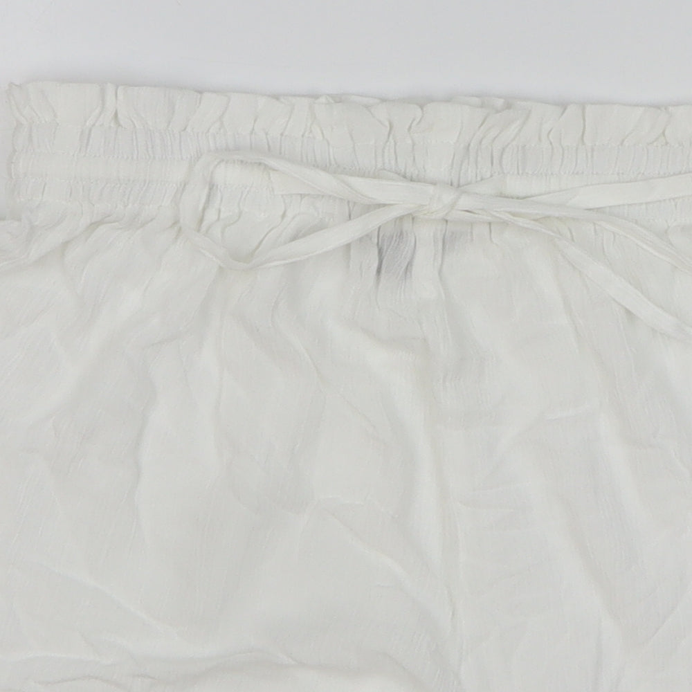 Boohoo Womens White Viscose Bermuda Shorts Size M L14 in Regular Drawstring